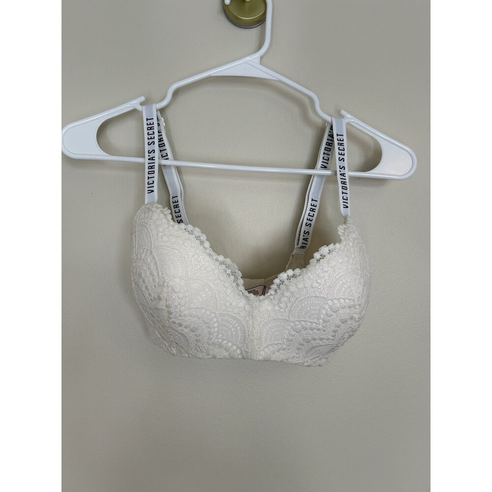 Victorias Secret Bra 32DD Off-White Lace Lined -No Wire- criss cross straps logo